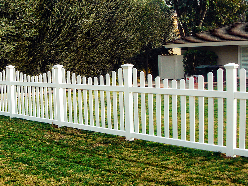 Traditional Scallop Dog Ear Picket 4' High x 8' Wide FenceWorld